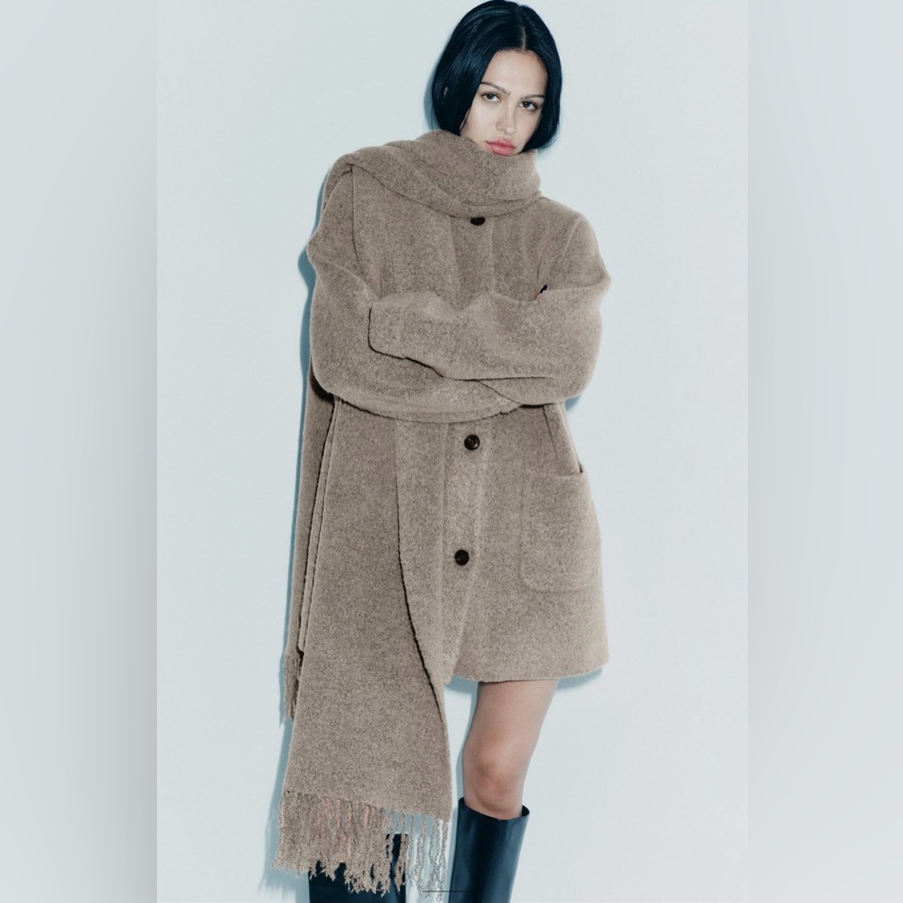 Zara Short Knit Coat w/Scarf - Small